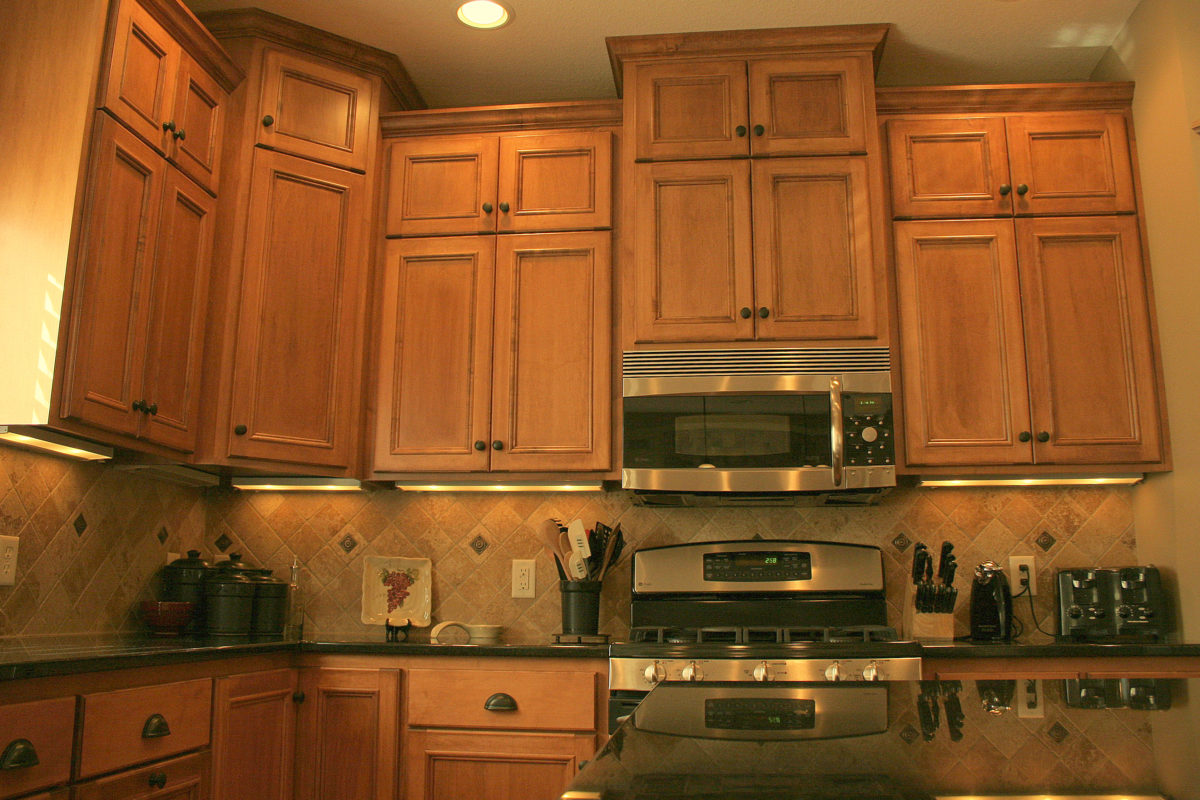 Custom Kitchen Cabinets